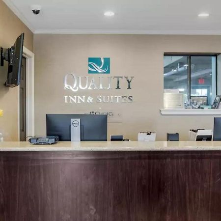 Quality Inn & Suites Oceanblock Ocean Stadt Exterior foto