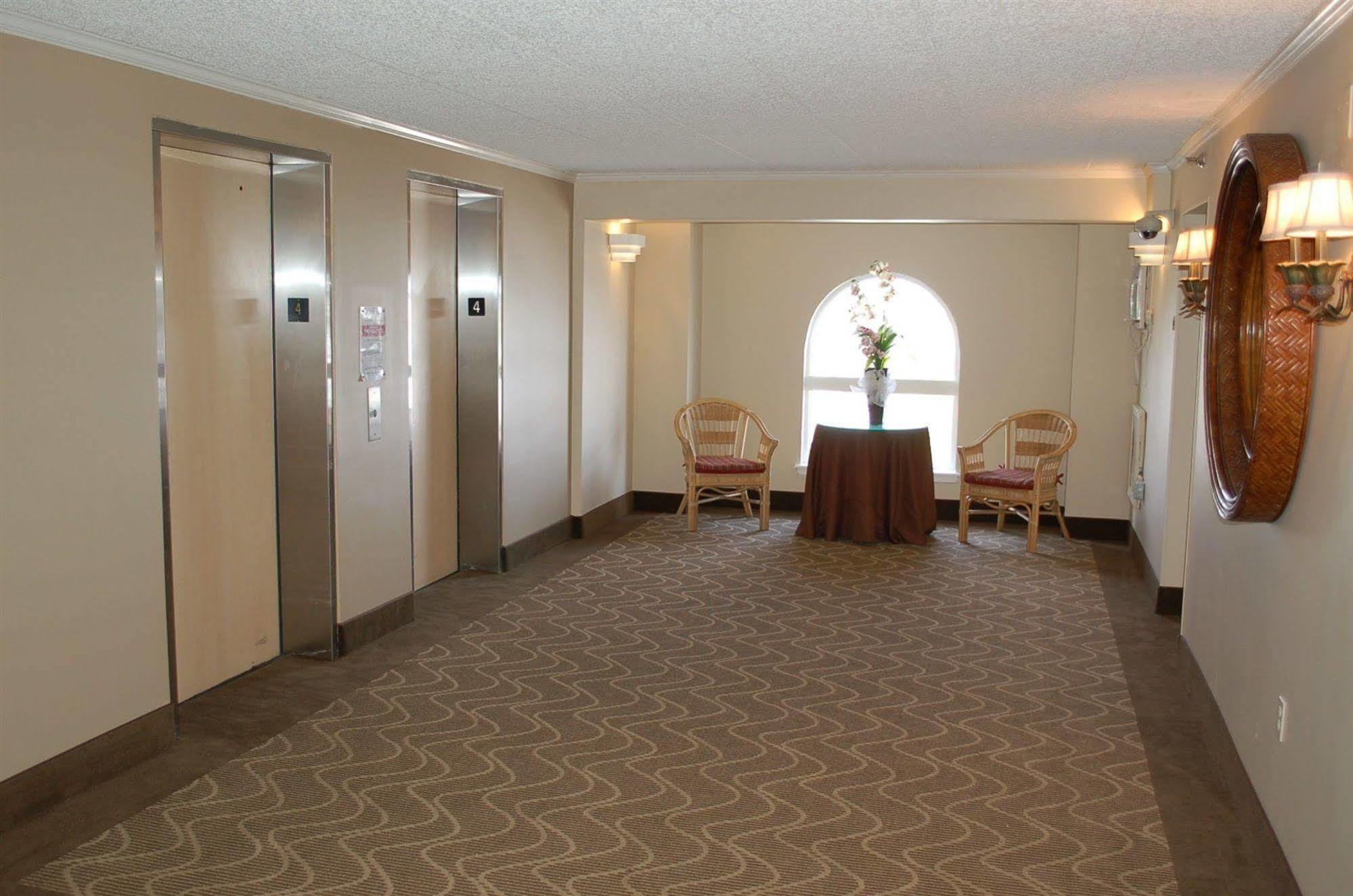 Quality Inn & Suites Oceanblock Ocean Stadt Exterior foto